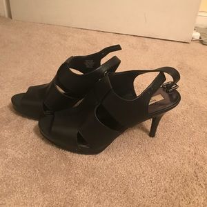 Simply Vera- Vera Wang Heels